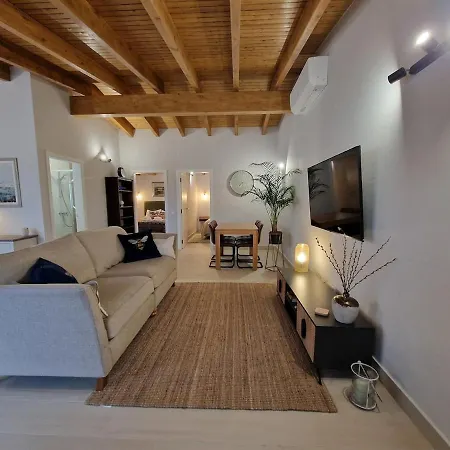 Casa Limao - Rustic Algarvian With Charm * Barreiros (Amares)