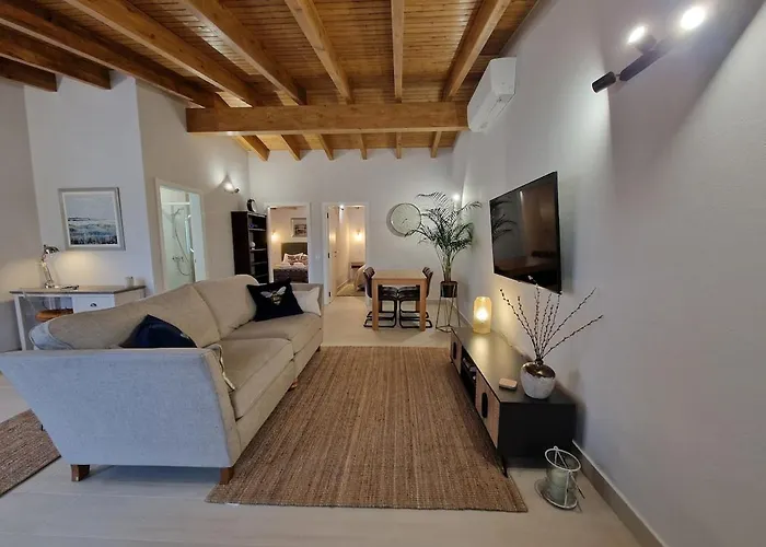 Casa Limão - Rustic Algarvian With Charm * Barreiros (Amares)